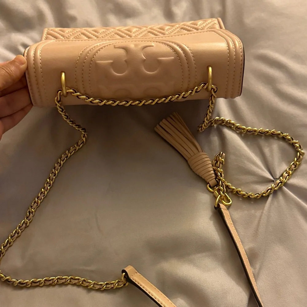 Tory Burch Fleming Convertible Shoulder Bag Shell Pink- USED LIKE NEW. - Picture 3 of 13